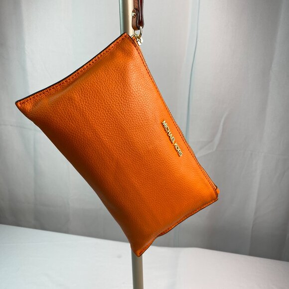 Michael Kors Handbags - Michael Kors Leather Wristlet Mandarin Orange 🧡 Mandy